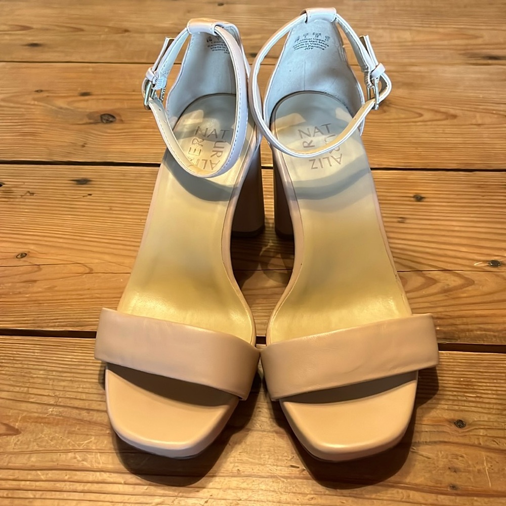 Naturalizer Joy Ankle Strap Heeled Sandal Size 8 Wide Width